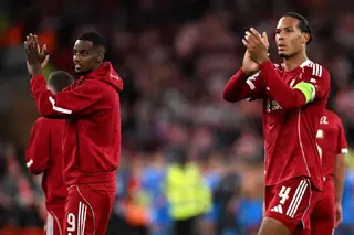 معركة مؤجلة للصيف.. ليفربول يحدد خليفة فان دايك 27 أكتوبر 2026 10:47 ص